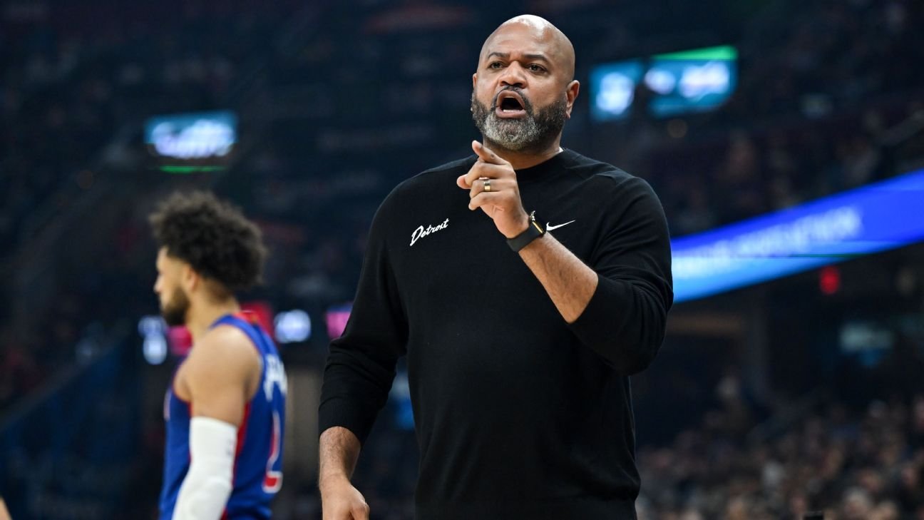 Cavs-Pistons delayed as power surge leads to blaring horn Cavs-Pistons delayed as power surge leads to blaring horn