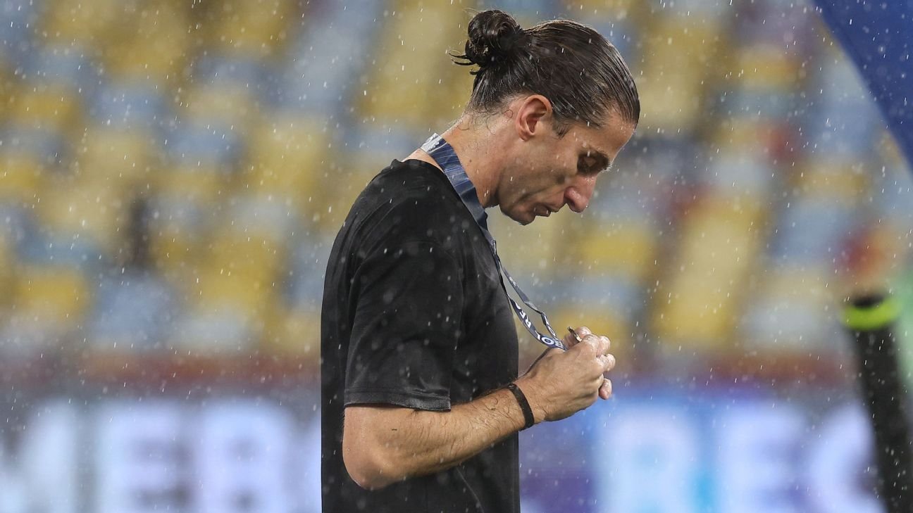 Why did Flamengo sack their coach after four titles in a year and an 8-0 win? Why did Flamengo sack their coach after four titles in a year and an 8-0 win?