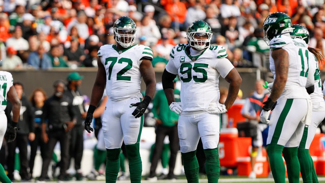 Jets add veterans to help bring leadership to locker room Jets add veterans to help bring leadership to locker room