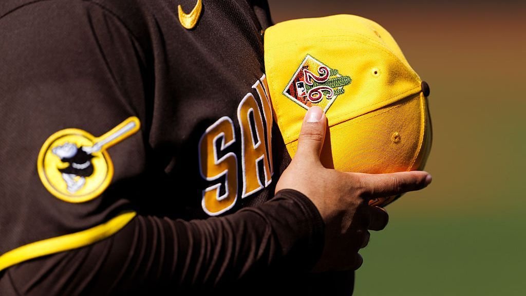 Record heat forces Cactus League schedule tweak to evenings Record heat forces Cactus League schedule tweak to evenings