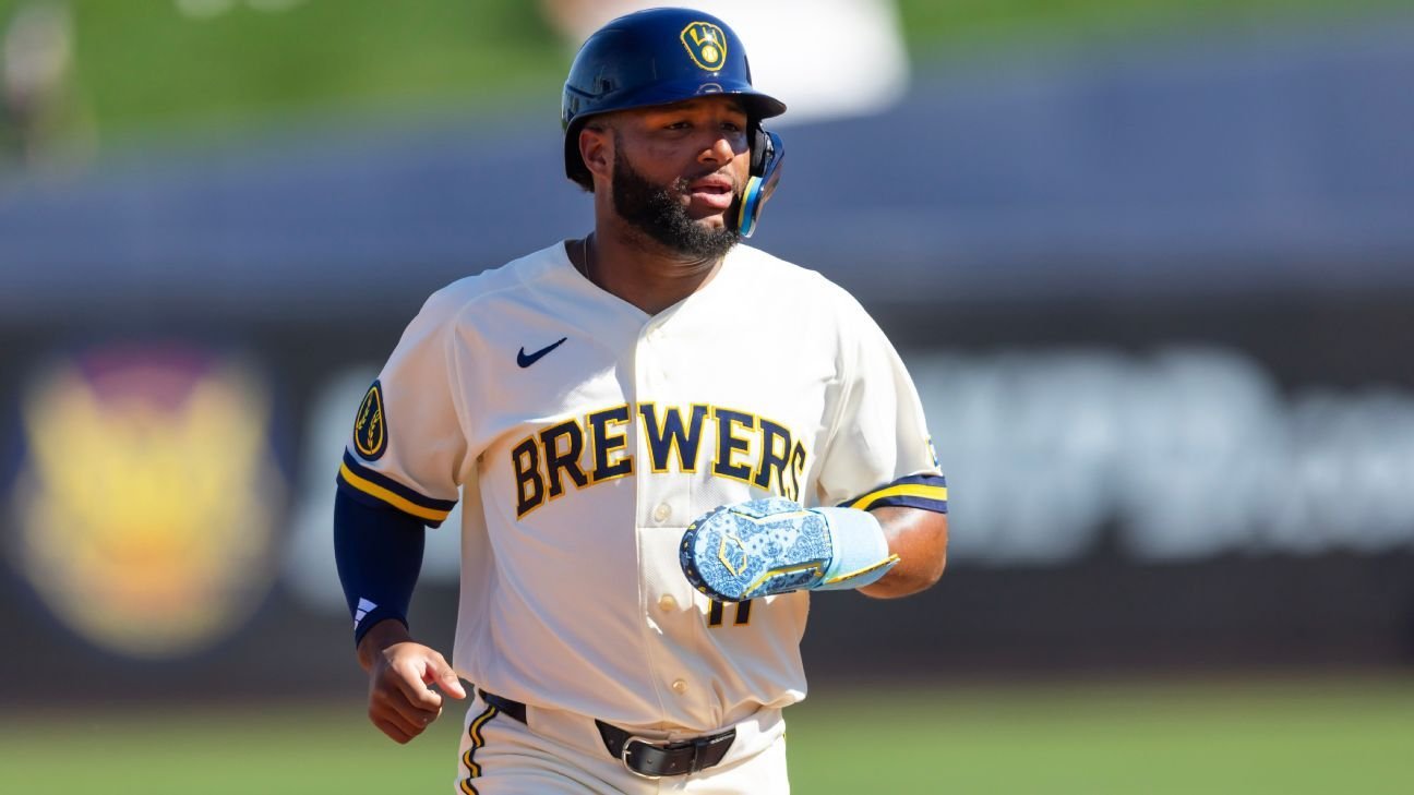 Brewers place OF Jackson Chourio on IL due to fractured hand Brewers place OF Jackson Chourio on IL due to fractured hand