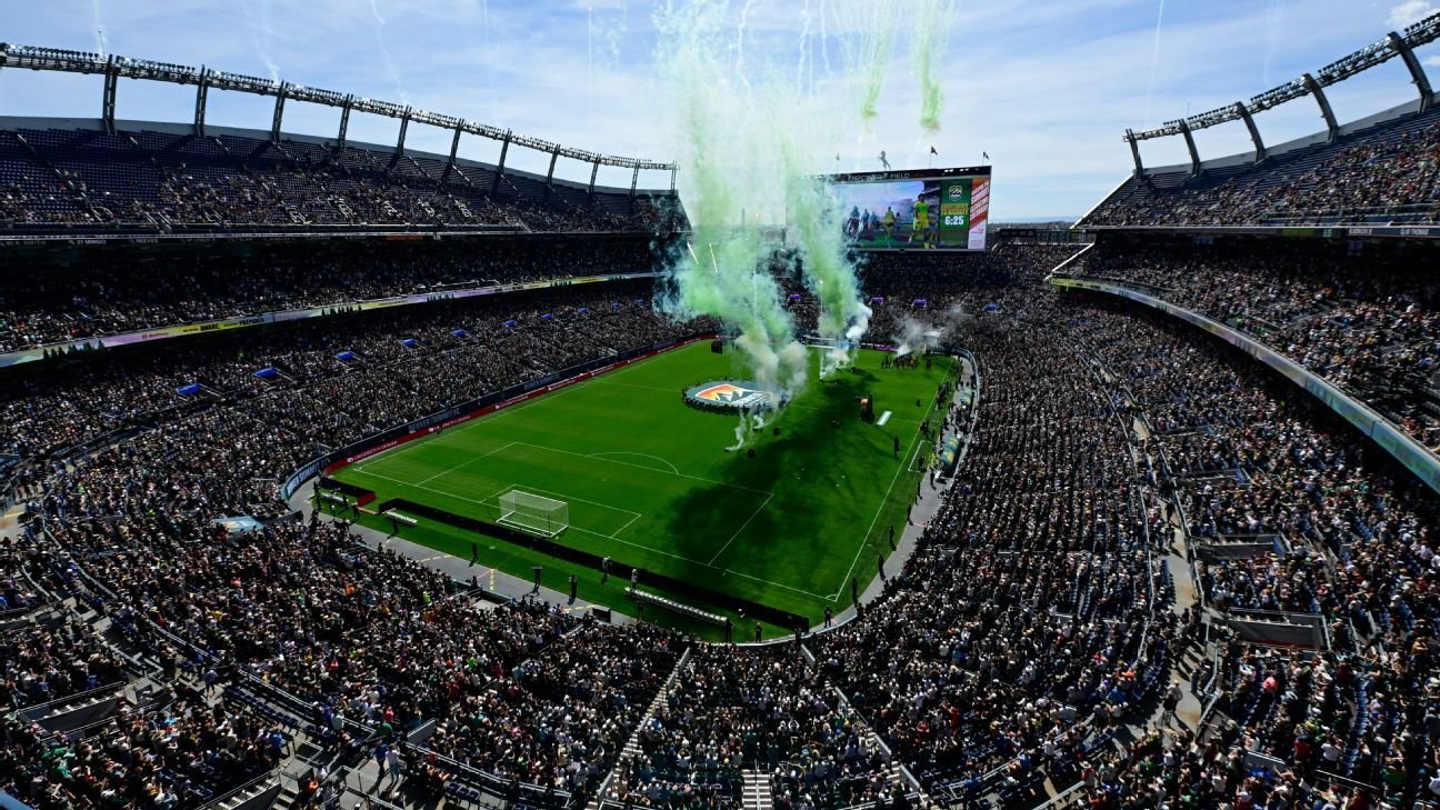 Denver Summit set NWSL attendance record in inaugural home game Denver Summit set NWSL attendance record in inaugural home game
