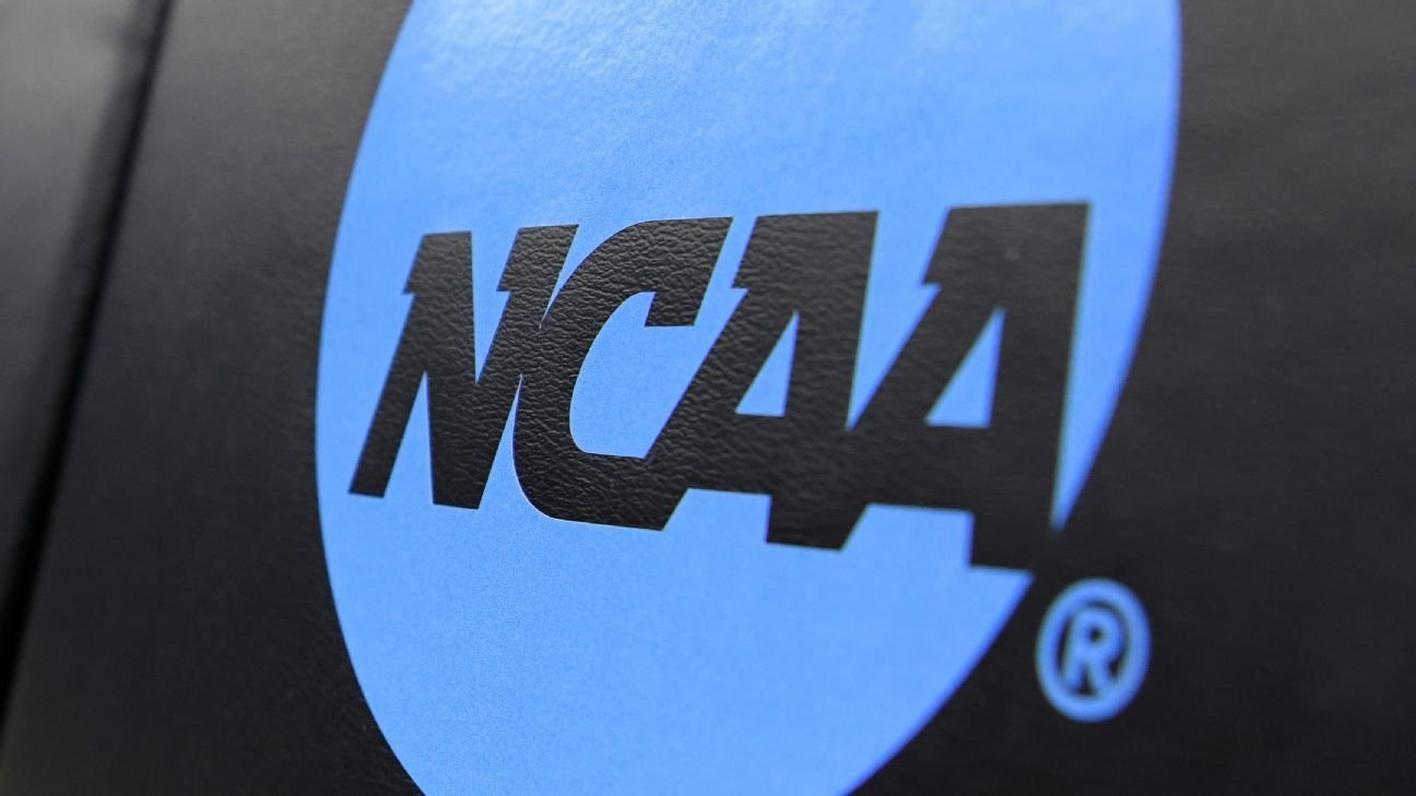 Executive order aims to limit NCAA athletes to 5 years, 1 transfer Executive order aims to limit NCAA athletes to 5 years, 1 transfer