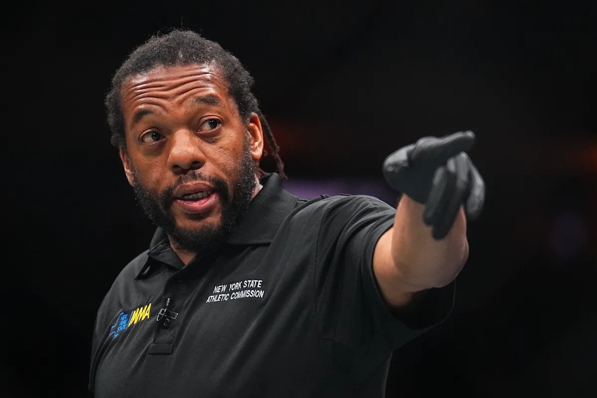Mailbag: MMA refereeing woes force us to decide whether the rules still matter Mailbag: MMA refereeing woes force us to decide whether the rules still matter