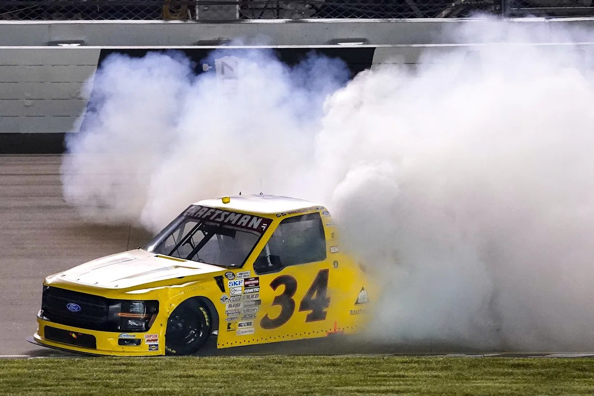 NASCAR Truck Series North Wilkesboro lineup, TV schedule for Saturday’s race NASCAR Truck Series North Wilkesboro lineup, TV schedule for Saturday’s race