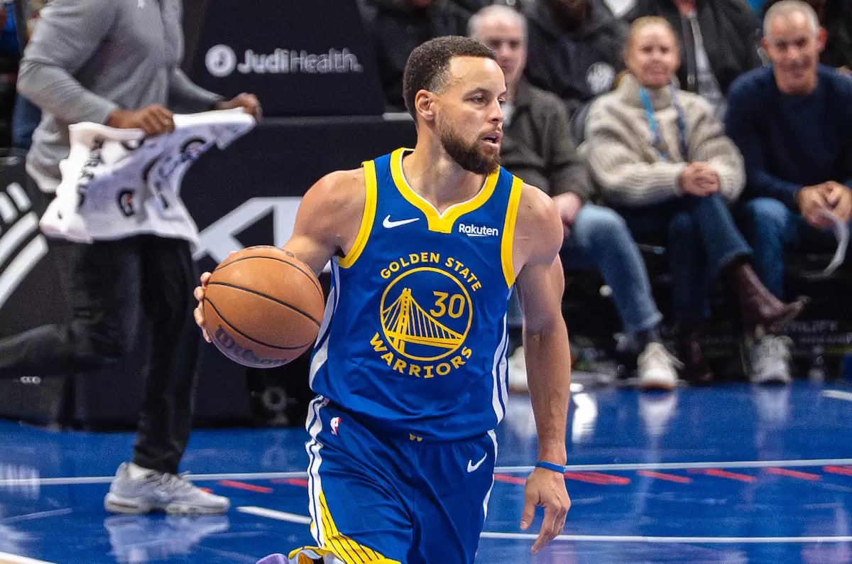 Steph Curry’s future with Warriors draws fresh speculation Steph Curry’s future with Warriors draws fresh speculation