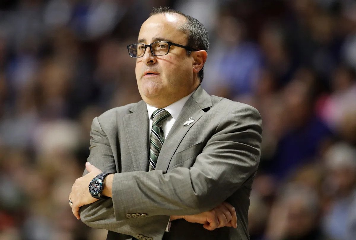 Wings make Jose Fernandez, longtime USF coach, their new head coach Wings make Jose Fernandez, longtime USF coach, their new head coach