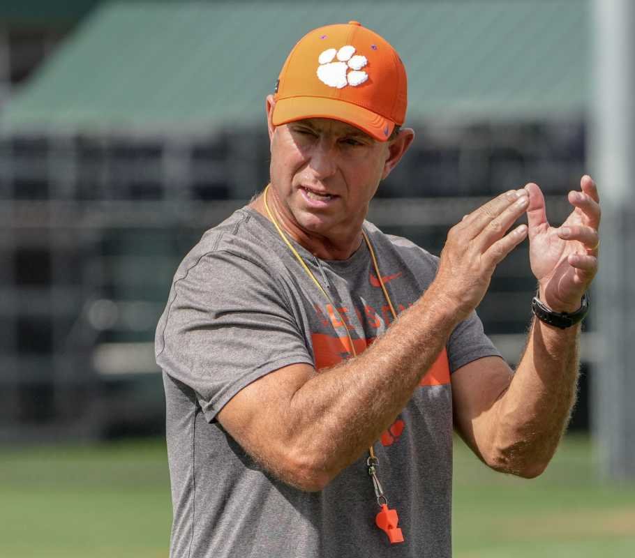 Recruits Explain Why Dabo Swinney’s Clemson Stands Out in the NIL Era