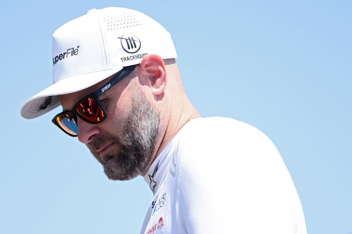 NASCAR officials detail reasons to not issue penalties after Chicagoland NASCAR officials detail reasons to not issue penalties after Chicagoland