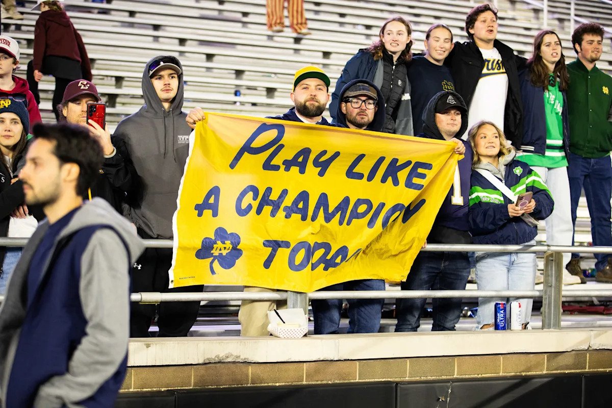 Notre Dame fans aren’t very confident about hosting a playoff game Notre Dame fans aren’t very confident about hosting a playoff game