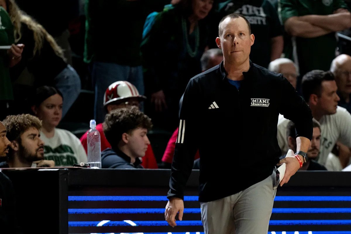 Bruce Pearl falls for bogus Travis Steele-to-Butler tweet Bruce Pearl falls for bogus Travis Steele-to-Butler tweet