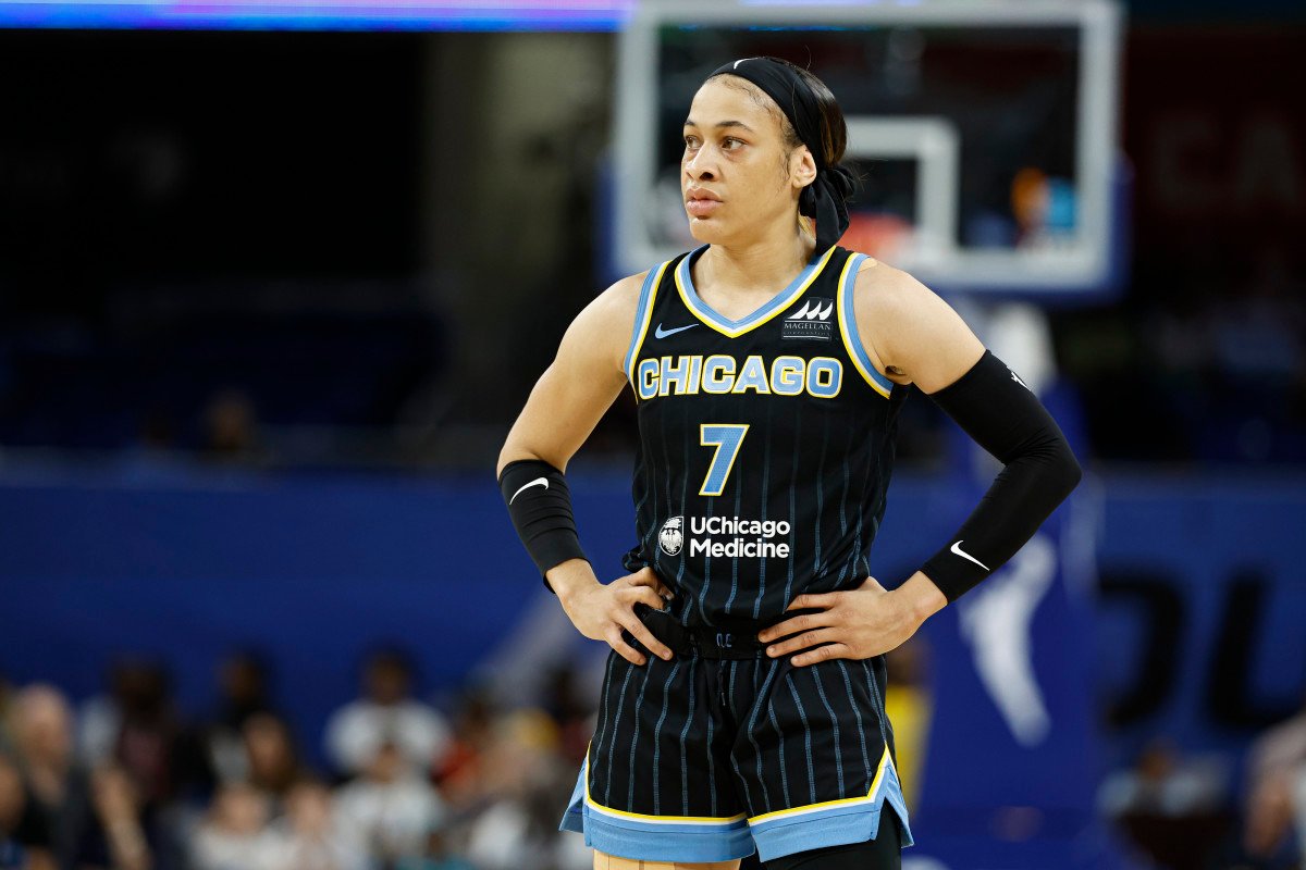 Chennedy Carter Sends Message After Calls Mount to Join Caitlin Clark Chennedy Carter Sends Message After Calls Mount to Join Caitlin Clark