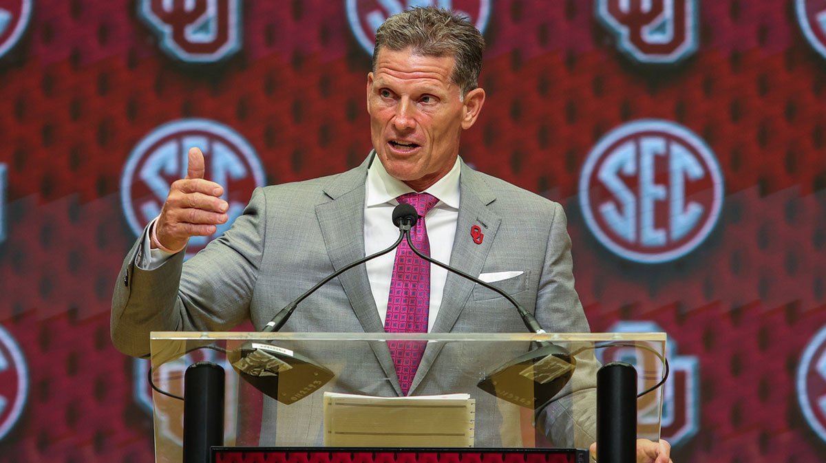 Oklahoma HC Brent Venables names 2 surprise Sooners to watch in 2025 Oklahoma HC Brent Venables names 2 surprise Sooners to watch in 2025