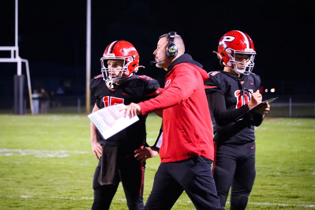Area unofficially sending three teams into the playoffs, plus Week 10 football roundup Area unofficially sending three teams into the playoffs, plus Week 10 football roundup