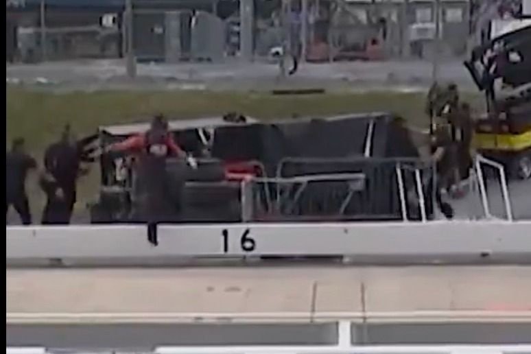NASCAR Cup crew member shields reporter from runaway pit cart in scary incident NASCAR Cup crew member shields reporter from runaway pit cart in scary incident