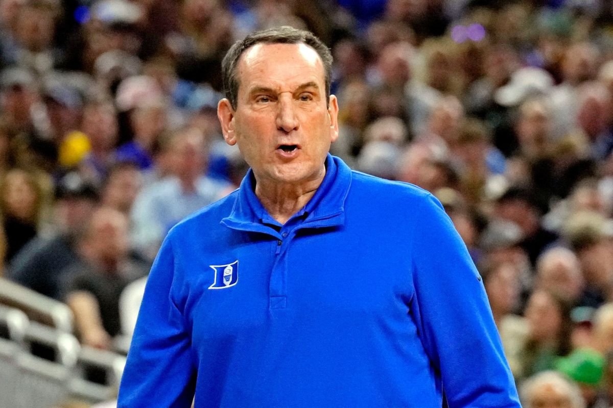 Duke Turns Heads With Mike Krzyzewski Announcement on Thursday Duke Turns Heads With Mike Krzyzewski Announcement on Thursday