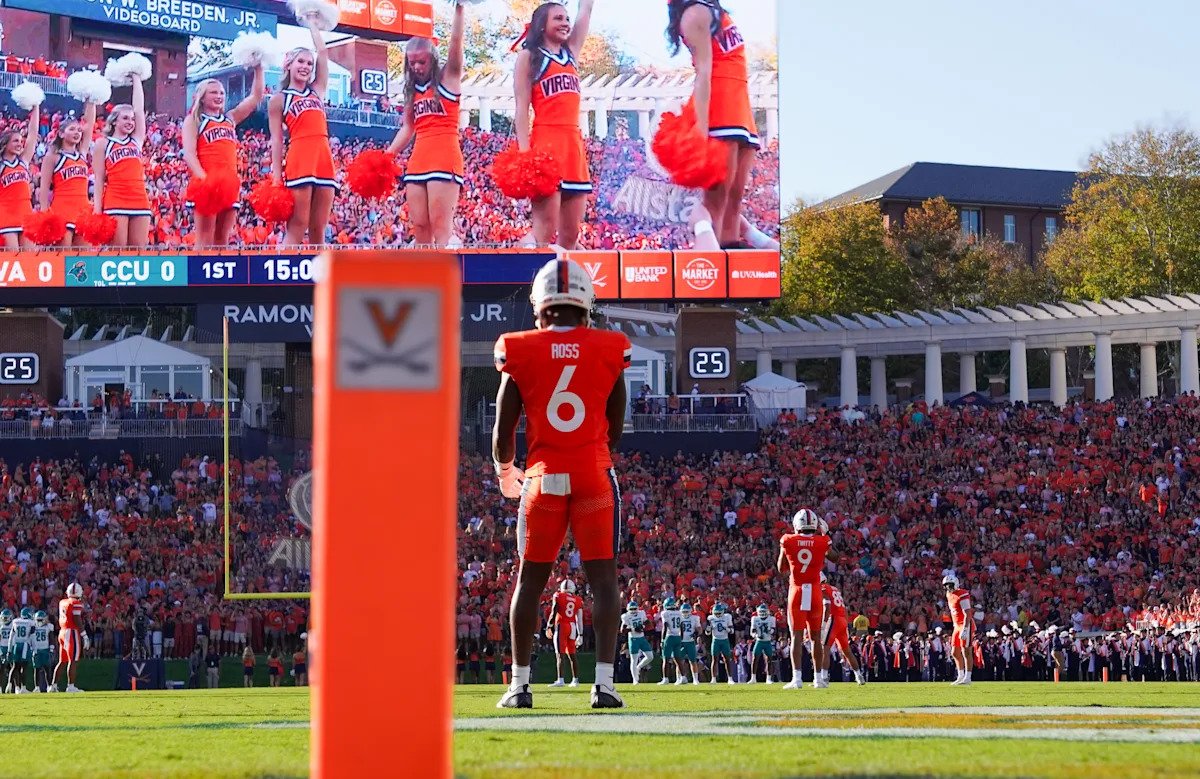 Top 5 photos from Virginia football’s week one win against Coastla Carolina Top 5 photos from Virginia football’s week one win against Coastla Carolina