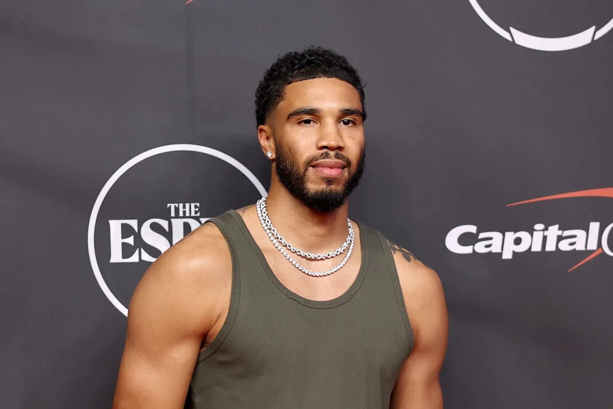 Celtics’ Jayson Tatum gets ‘transparent’ about Jaylen Brown trade: ‘It’s weird’ Celtics’ Jayson Tatum gets ‘transparent’ about Jaylen Brown trade: ‘It’s weird’