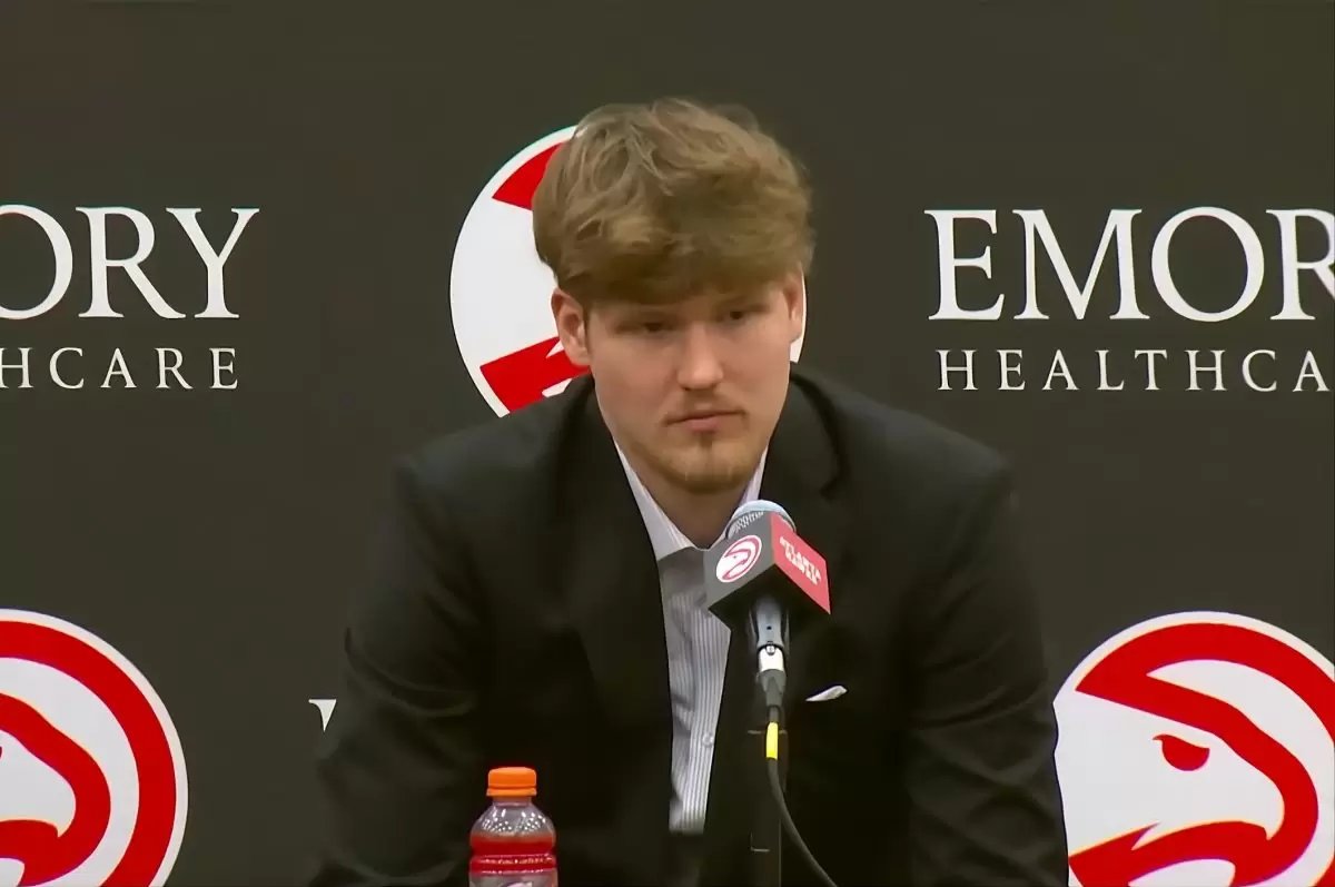 Hawks sign Henri Veesaar to four-year deal Hawks sign Henri Veesaar to four-year deal