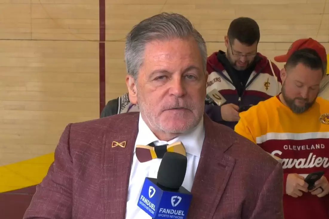 Dan Gilbert reacts to Cavaliers sweep as LeBron rumors return Dan Gilbert reacts to Cavaliers sweep as LeBron rumors return