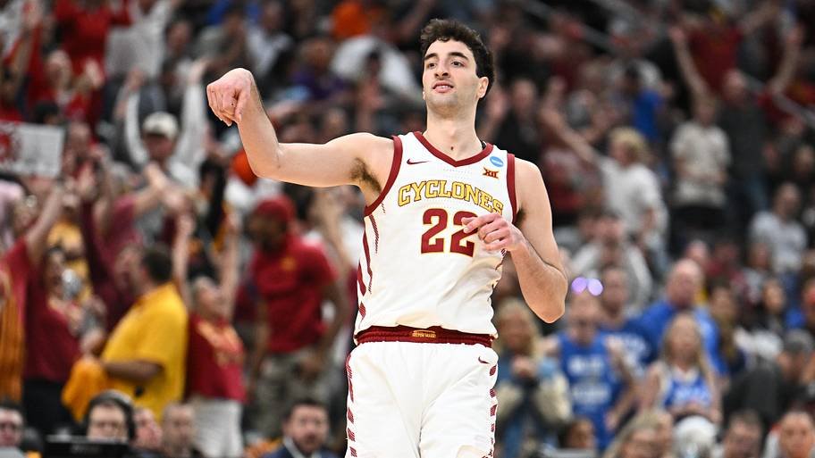 What position will Mark Pope have Milan Momcilovic play this season at Kentucky? What position will Mark Pope have Milan Momcilovic play this season at Kentucky?