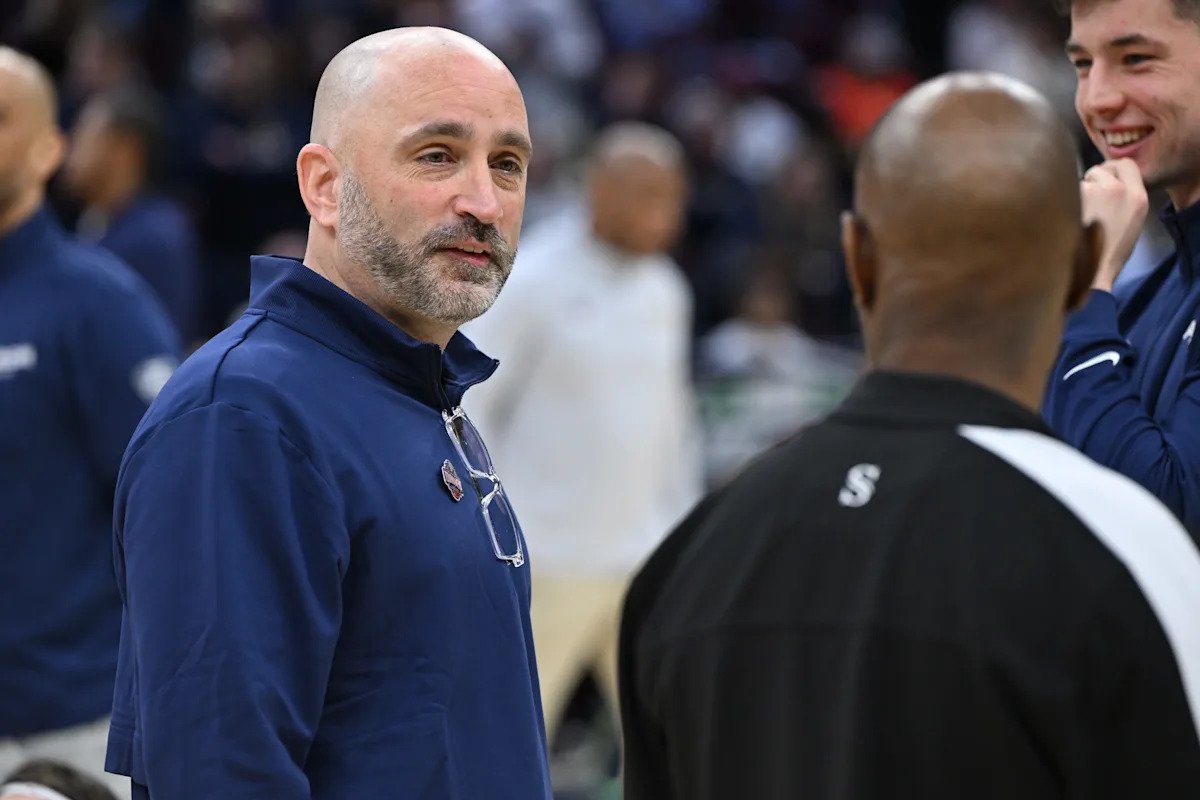 Akron introduces Zips basketball coach Dustin Ford at news conference Akron introduces Zips basketball coach Dustin Ford at news conference
