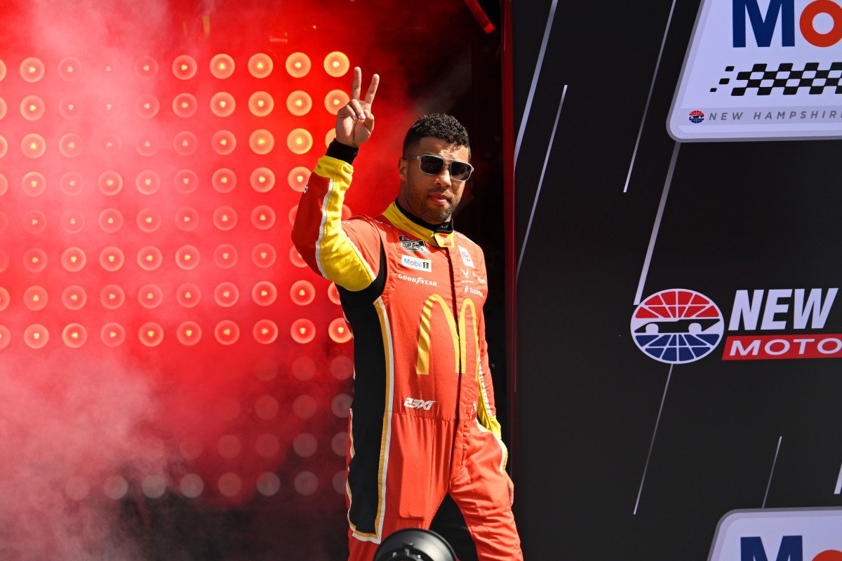 NASCAR Driver Bubba Wallace Pledges Generous ,000 Donation NASCAR Driver Bubba Wallace Pledges Generous ,000 Donation