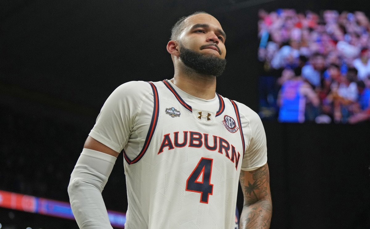 Johni Broome Goes Viral For Unfortunate Reason at NBA Combine Johni Broome Goes Viral For Unfortunate Reason at NBA Combine