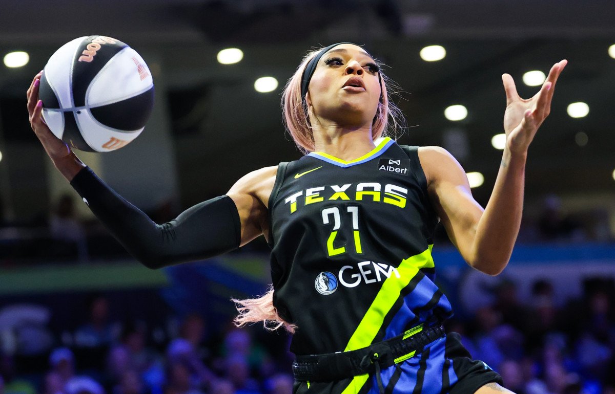 DiJonai Carrington Bracing for Punishment from WNBA for Dirty Play vs. Sparks DiJonai Carrington Bracing for Punishment from WNBA for Dirty Play vs. Sparks