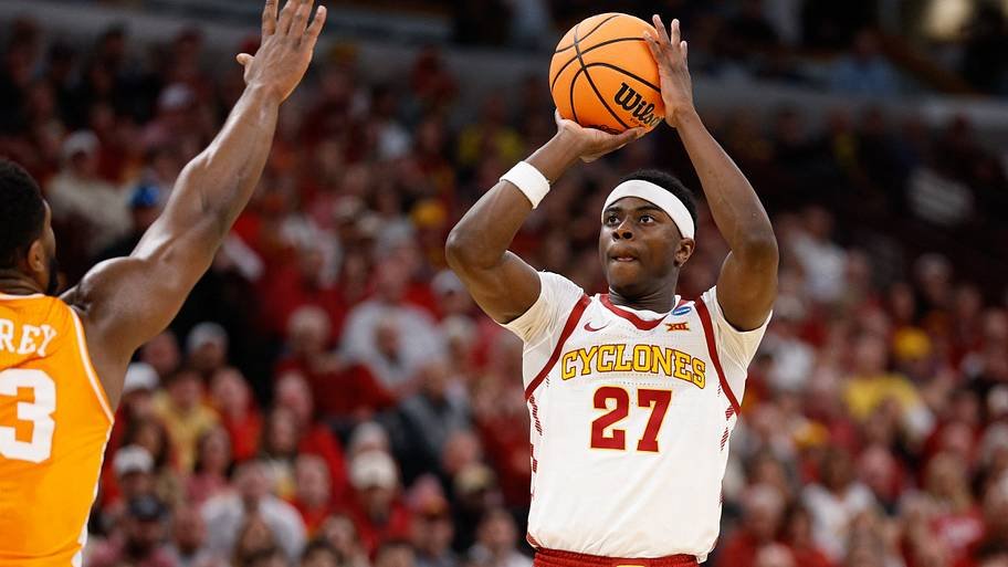 Comparing Iowa State on the Hardwood and Gridiron Comparing Iowa State on the Hardwood and Gridiron