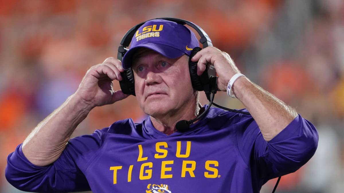 Brian Kelly Appears To Land Broadcasting Job After LSU Firing Brian Kelly Appears To Land Broadcasting Job After LSU Firing