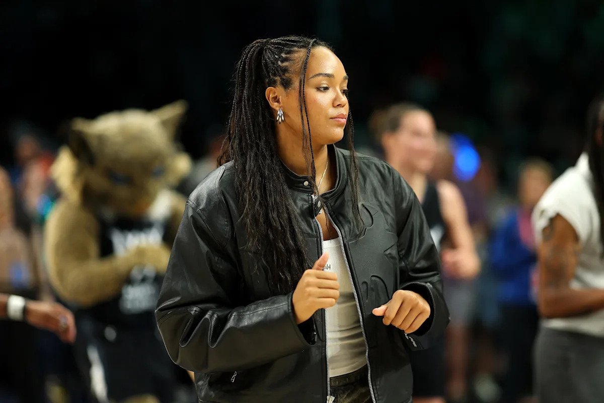 A real contender? A star return? Incoming trades? These three WNBA midseason(ish) questions need answers A real contender? A star return? Incoming trades? These three WNBA midseason(ish) questions need answers