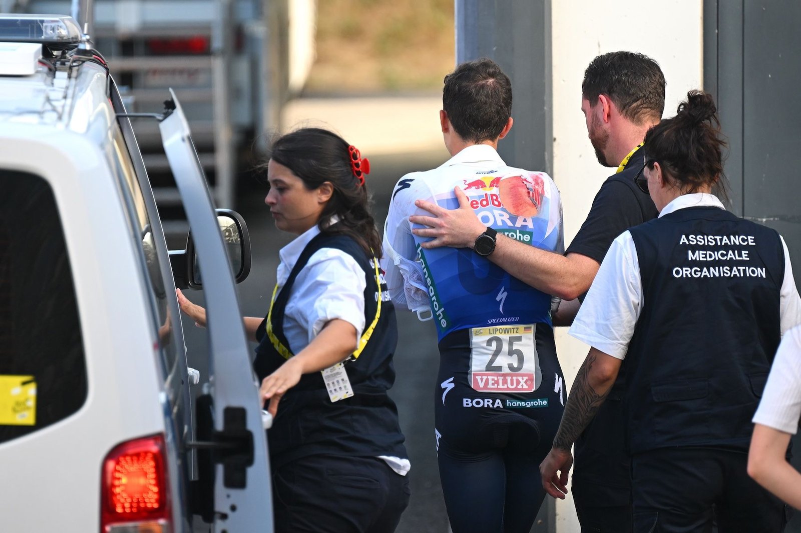 ‘A very bittersweet pill for us to swallow’ – Florian Lipowitz crashes out of Tour de France ‘A very bittersweet pill for us to swallow’ – Florian Lipowitz crashes out of Tour de France