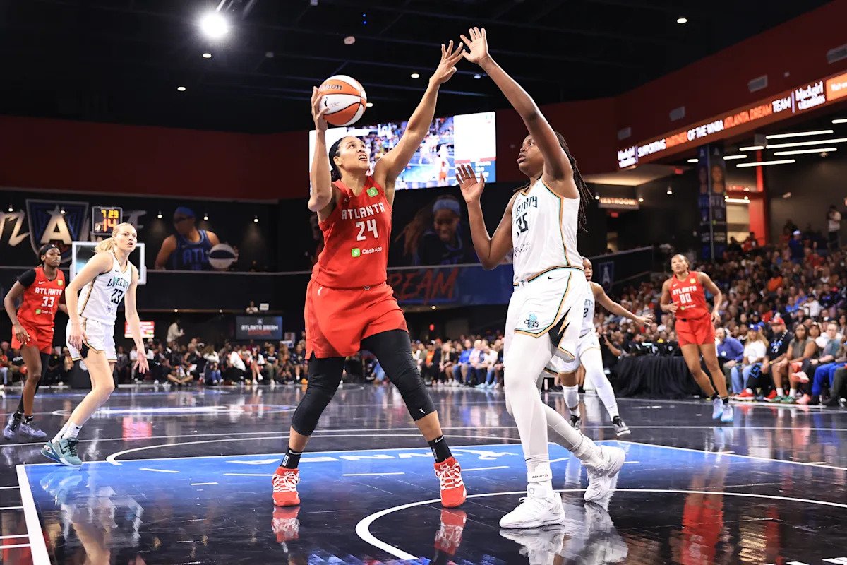 New York Liberty flattened by Atlanta Dream 78-62 New York Liberty flattened by Atlanta Dream 78-62