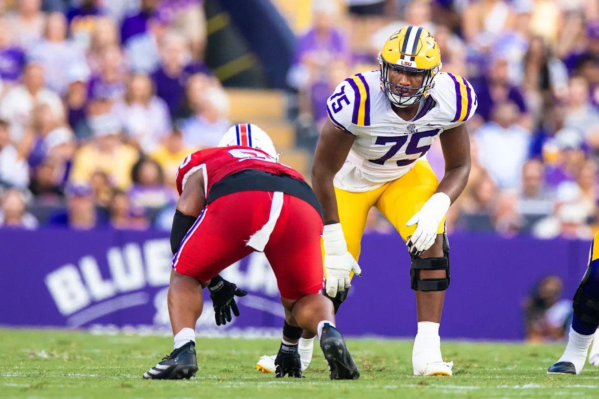 Brian Kelly updates injury status of LSU right tackle, affirms starter for Week 7 game