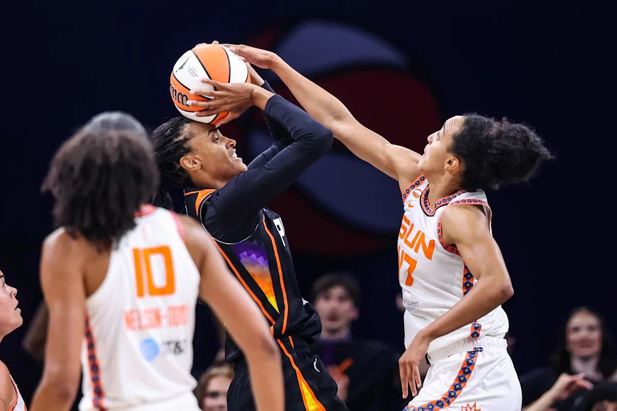 Phoenix Mercury drop must-win game against Connecticut Sun Phoenix Mercury drop must-win game against Connecticut Sun
