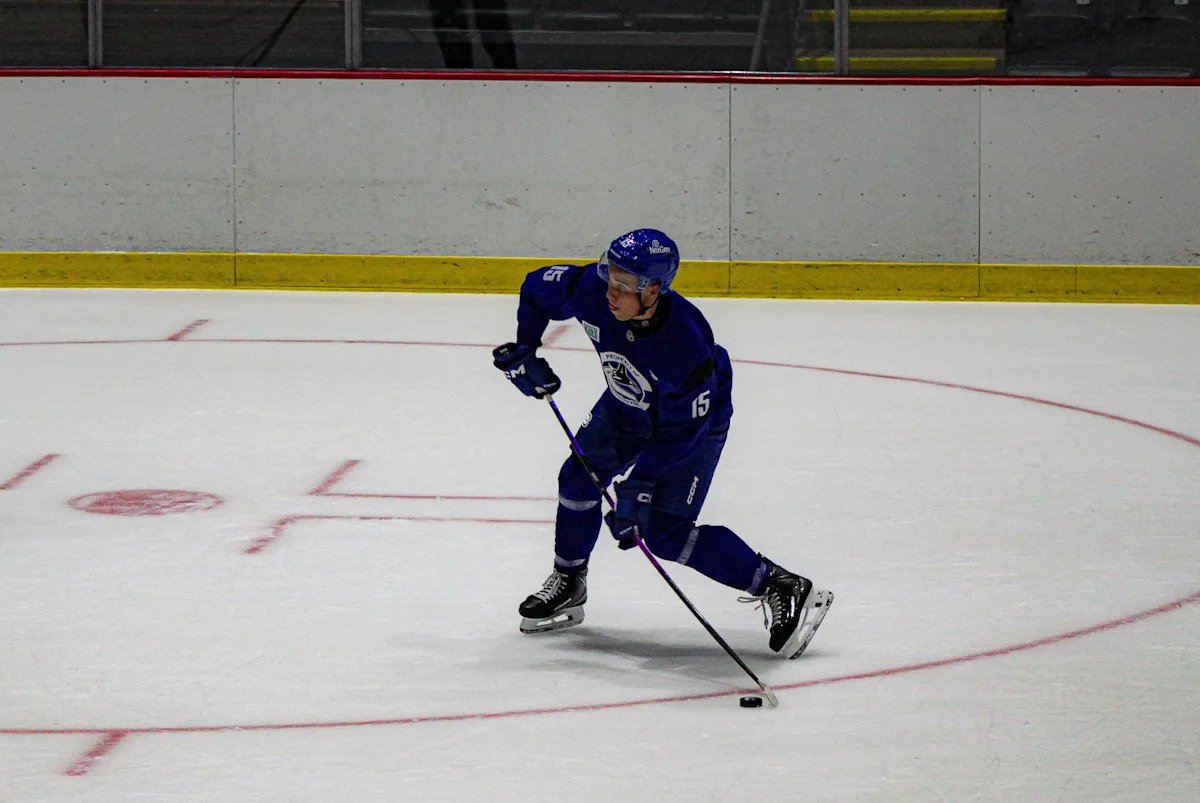 Canucks Are Getting A Bona-Fide Competitor In First-Round Pick Adam Novotný Canucks Are Getting A Bona-Fide Competitor In First-Round Pick Adam Novotný