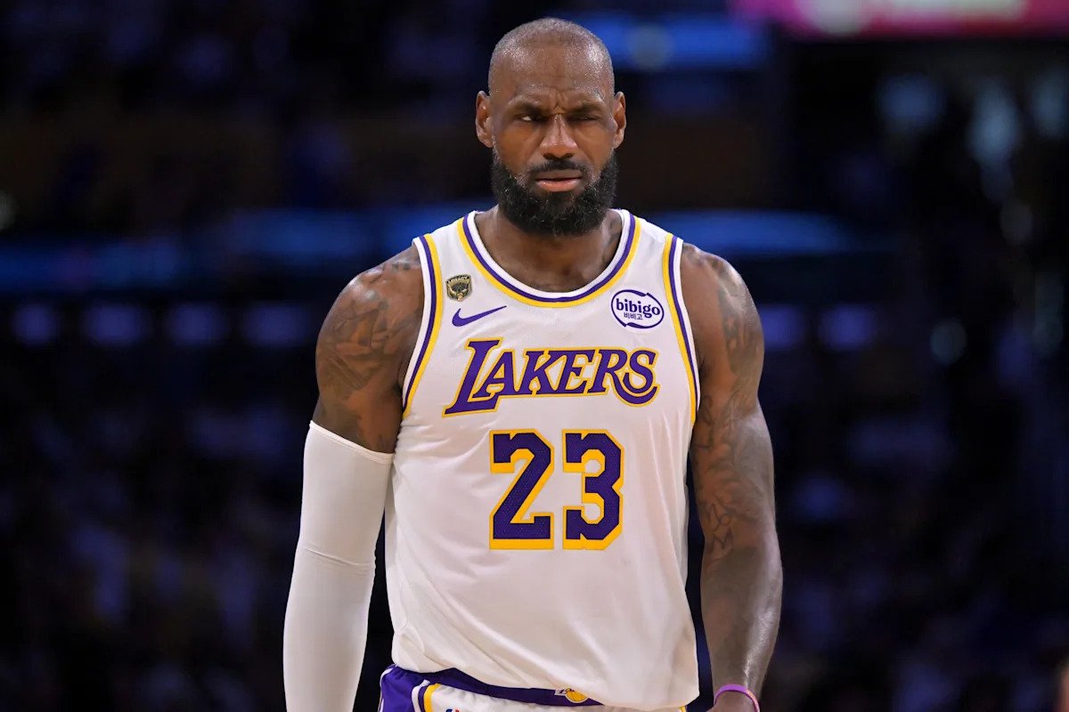 Could Philadelphia really have Michael Jordan AND LeBron James? Could Philadelphia really have Michael Jordan AND LeBron James?
