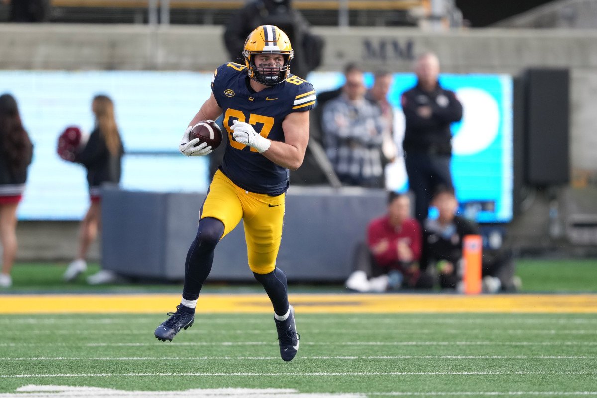 Texas’ New TE Lands on Biletnikoff Award Watch List for 2025 Texas’ New TE Lands on Biletnikoff Award Watch List for 2025