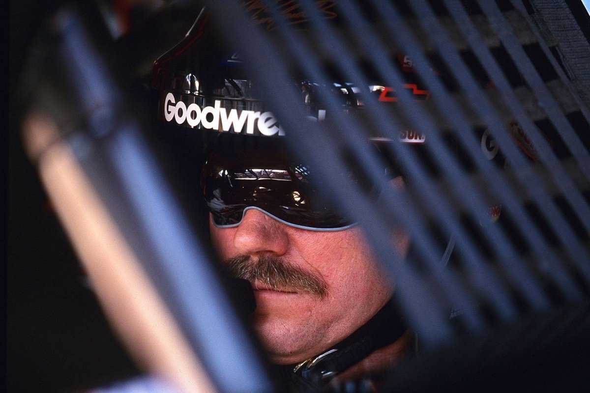 25 years after the death of Dale Earnhardt, we remember NASCAR’s darkest day 25 years after the death of Dale Earnhardt, we remember NASCAR’s darkest day