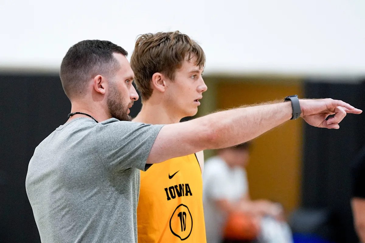 CBS shares Iowa basketball, Big Ten odds to win national championship CBS shares Iowa basketball, Big Ten odds to win national championship