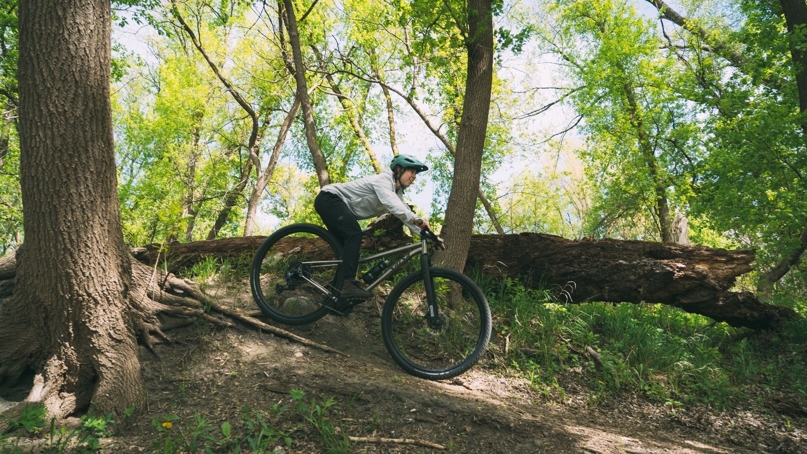 She designed the only 32″ bike built for everyone: why it took a woman to figure it out She designed the only 32″ bike built for everyone: why it took a woman to figure it out