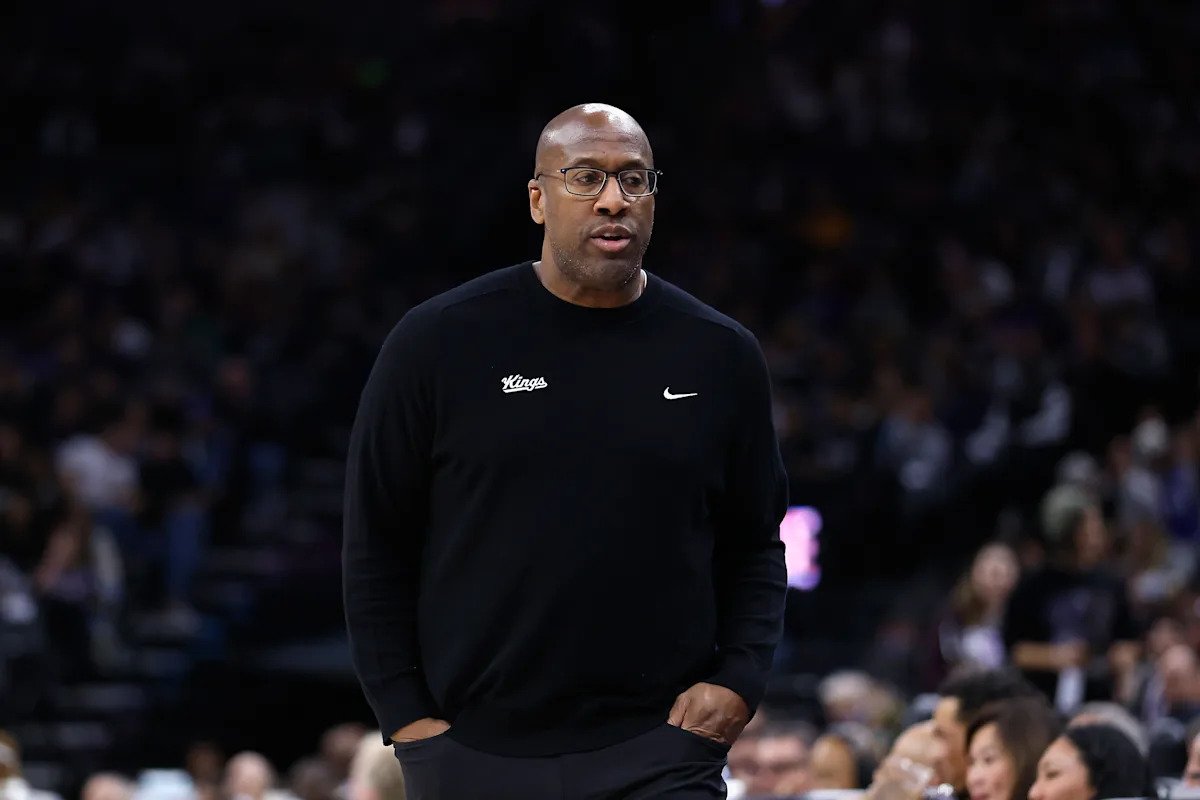 Mike Brown’s success in New York will all come down to how he handles his relationship with James Dolan Mike Brown’s success in New York will all come down to how he handles his relationship with James Dolan