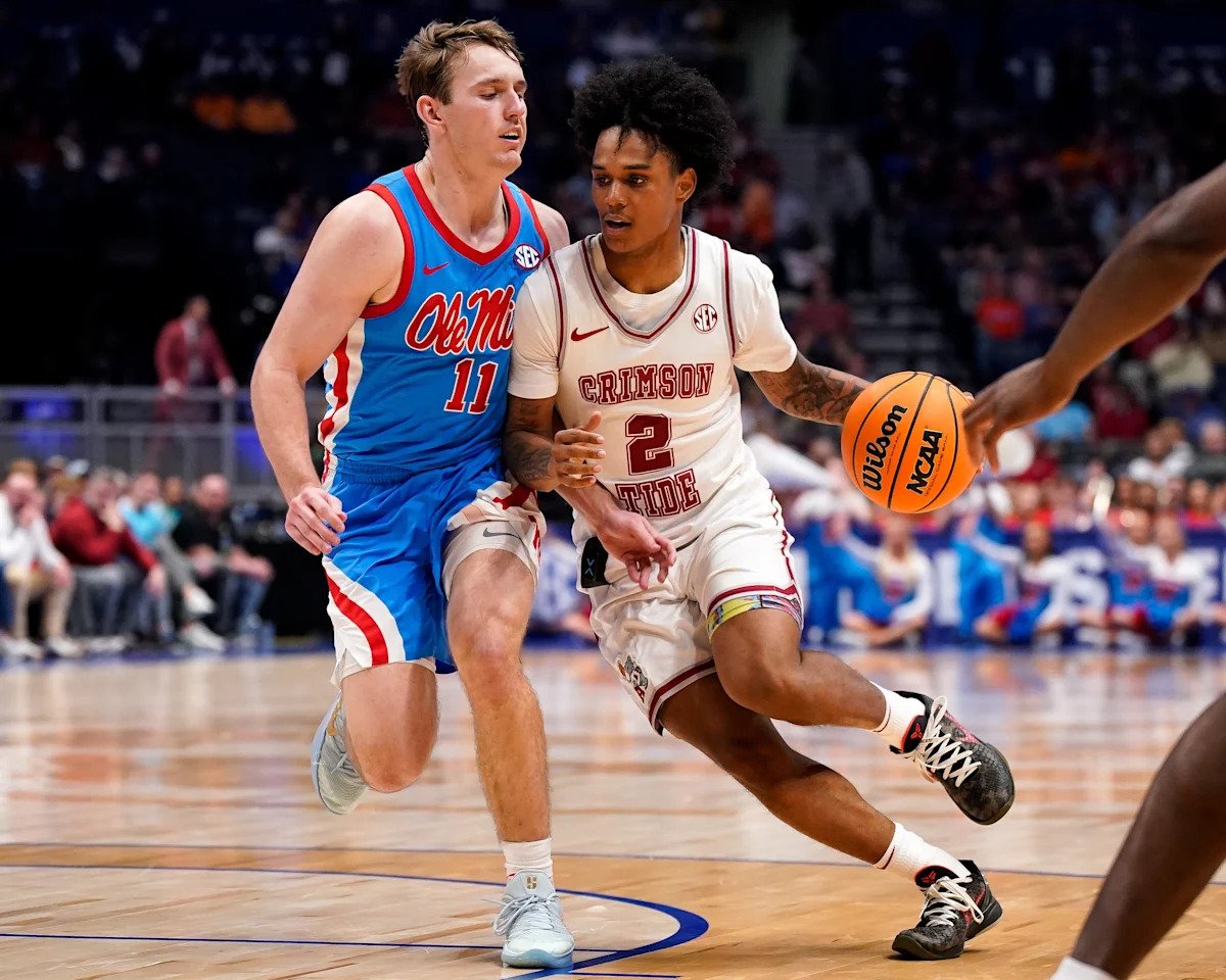 Why isn’t Aden Holloway playing for Alabama basketball? Guard’s NCAA Tournament status Why isn’t Aden Holloway playing for Alabama basketball? Guard’s NCAA Tournament status