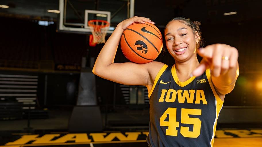Iowa Women’s Basketball Star Hannah Stuelke Details Path to Pros Iowa Women’s Basketball Star Hannah Stuelke Details Path to Pros