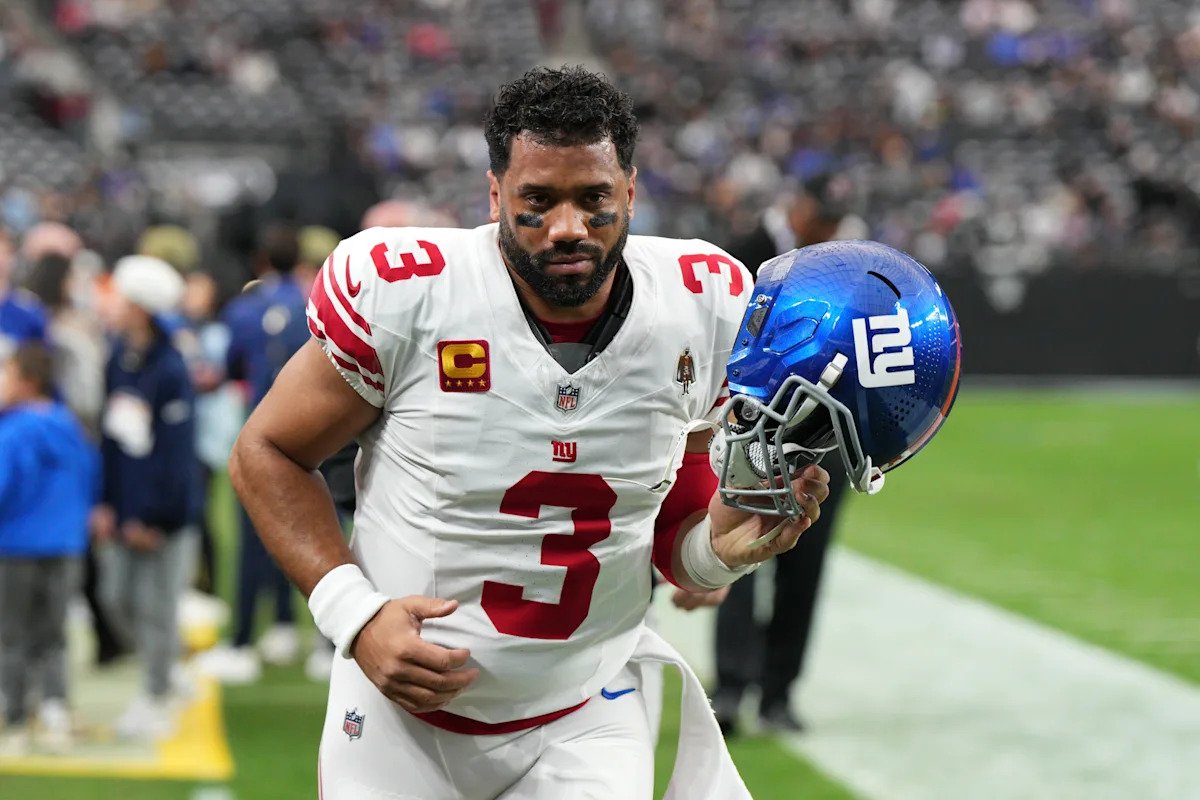 Russell Wilson, 10-time Pro Bowler and Super Bowl champ, reportedly finalizing deal to become CBS Sports analyst Russell Wilson, 10-time Pro Bowler and Super Bowl champ, reportedly finalizing deal to become CBS Sports analyst