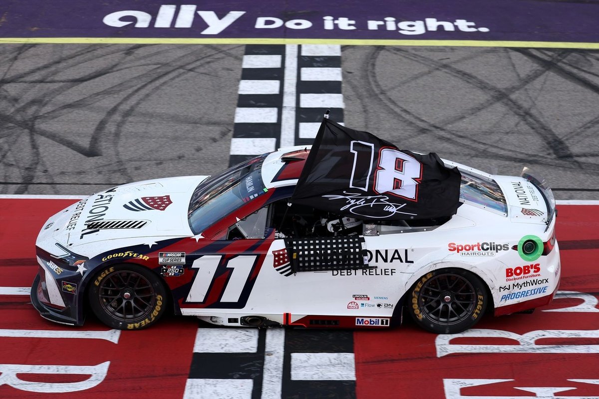 Denny Hamlin wanted to honor Kyle Busch’s full history with Michigan flag Denny Hamlin wanted to honor Kyle Busch’s full history with Michigan flag