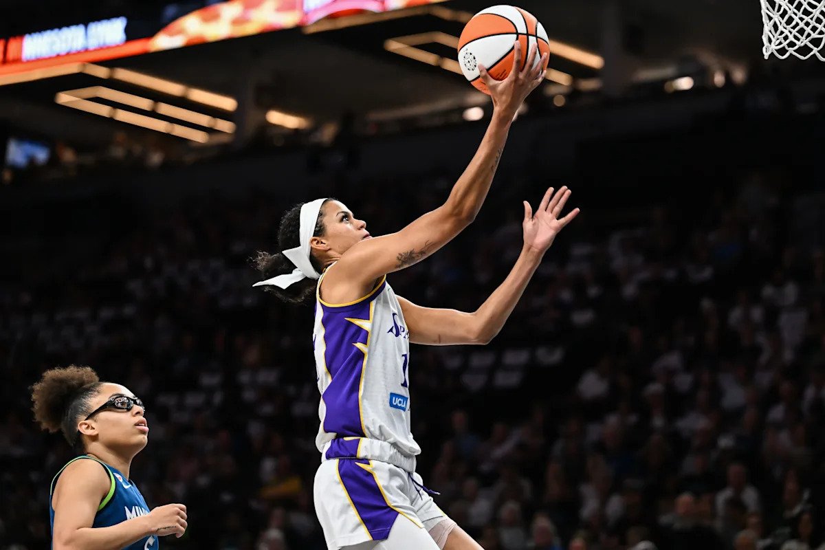 Rae Burrell leads Los Angeles in scoring at Minnesota Rae Burrell leads Los Angeles in scoring at Minnesota
