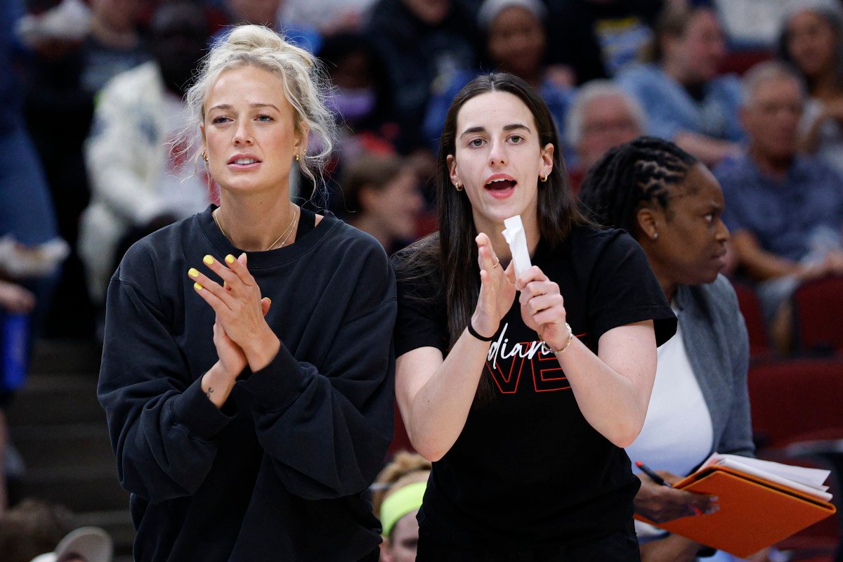 Caitlin Clark’s Reaction To Old Teammate Missing A Shot Goes Viral Caitlin Clark’s Reaction To Old Teammate Missing A Shot Goes Viral