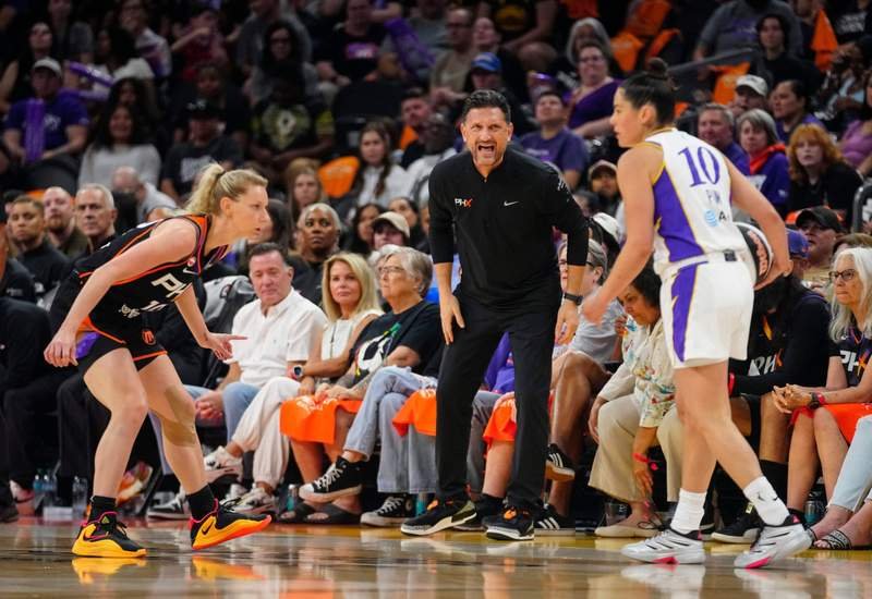 Phoenix Mercury trying to balance patience and urgency after loss to Los Angeles Sparks Phoenix Mercury trying to balance patience and urgency after loss to Los Angeles Sparks